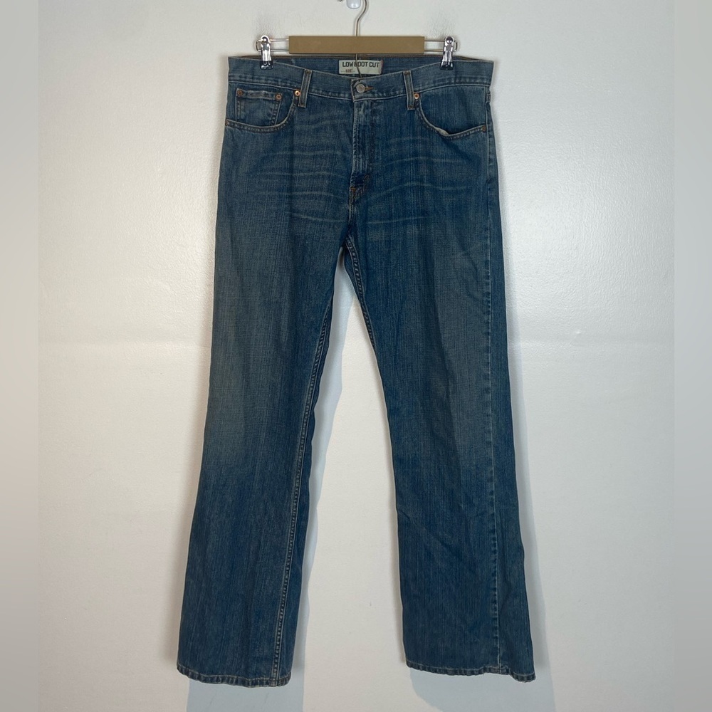 Levi's Men's 527 Low Bootcut Fit Jeans Size 36X34 Mid Wash Cotton Color Blue